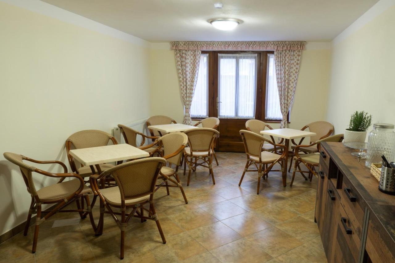 Penzion Růže Benesov nad Ploucnici Esterno foto
